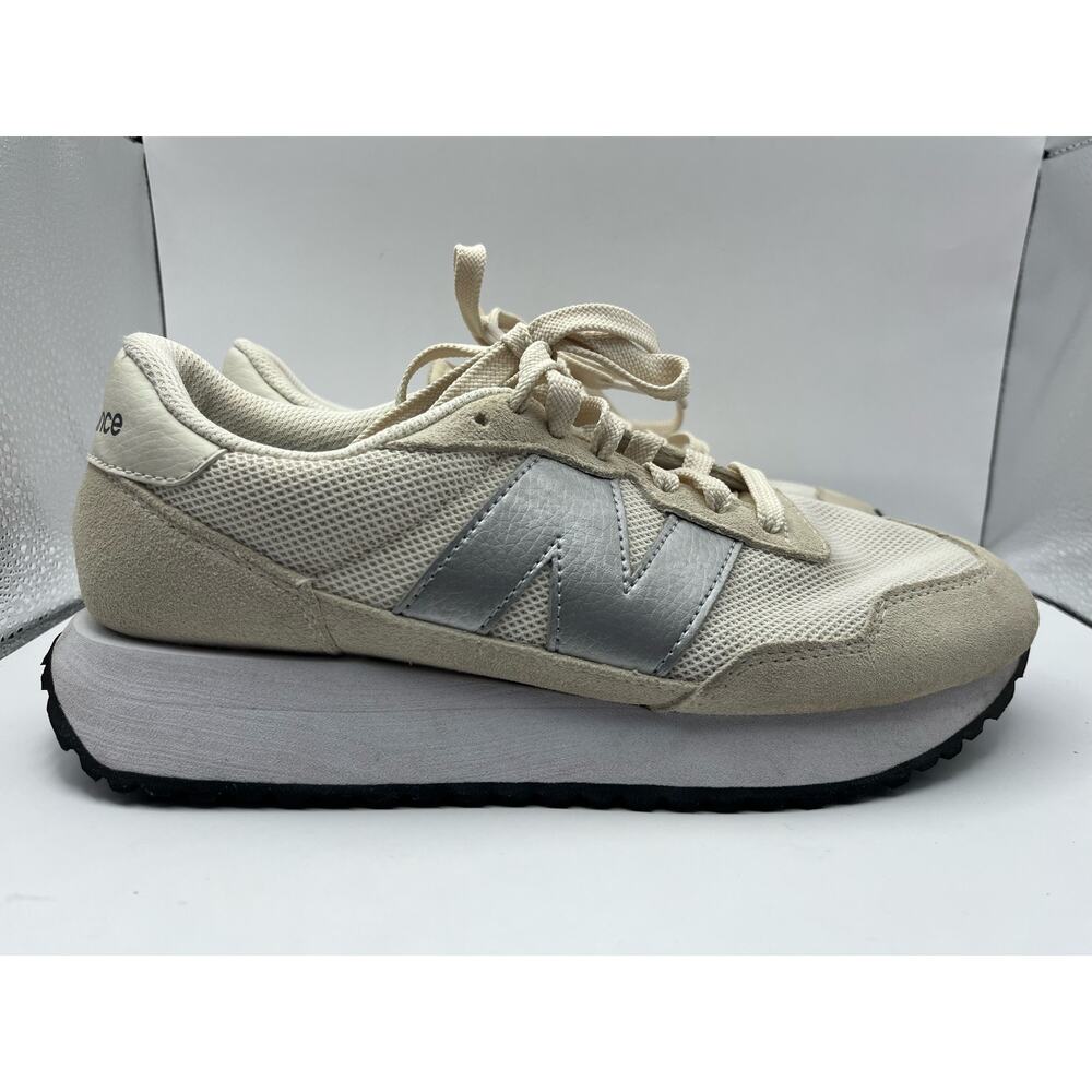 New Balance 237 Running Sneakers, Sea Salt Silver Metallic Women’s Size 8 USED